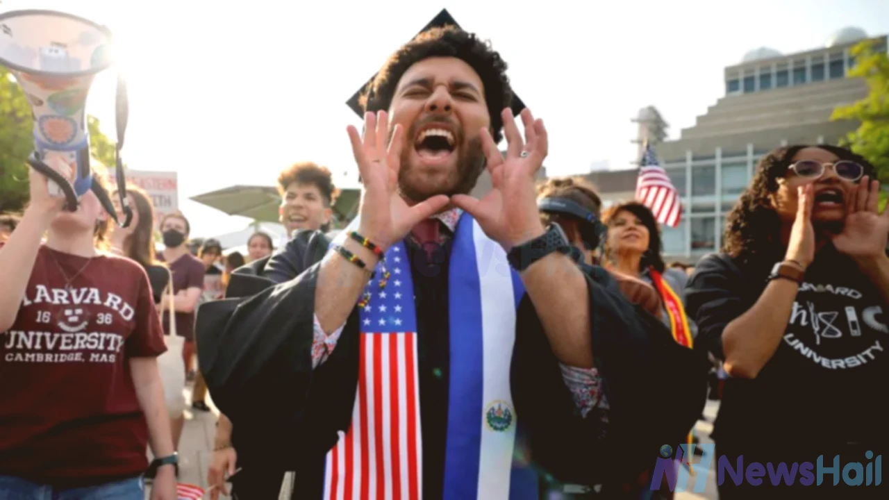 US Halts Student Visa Appointments to Expand Social Media Checks